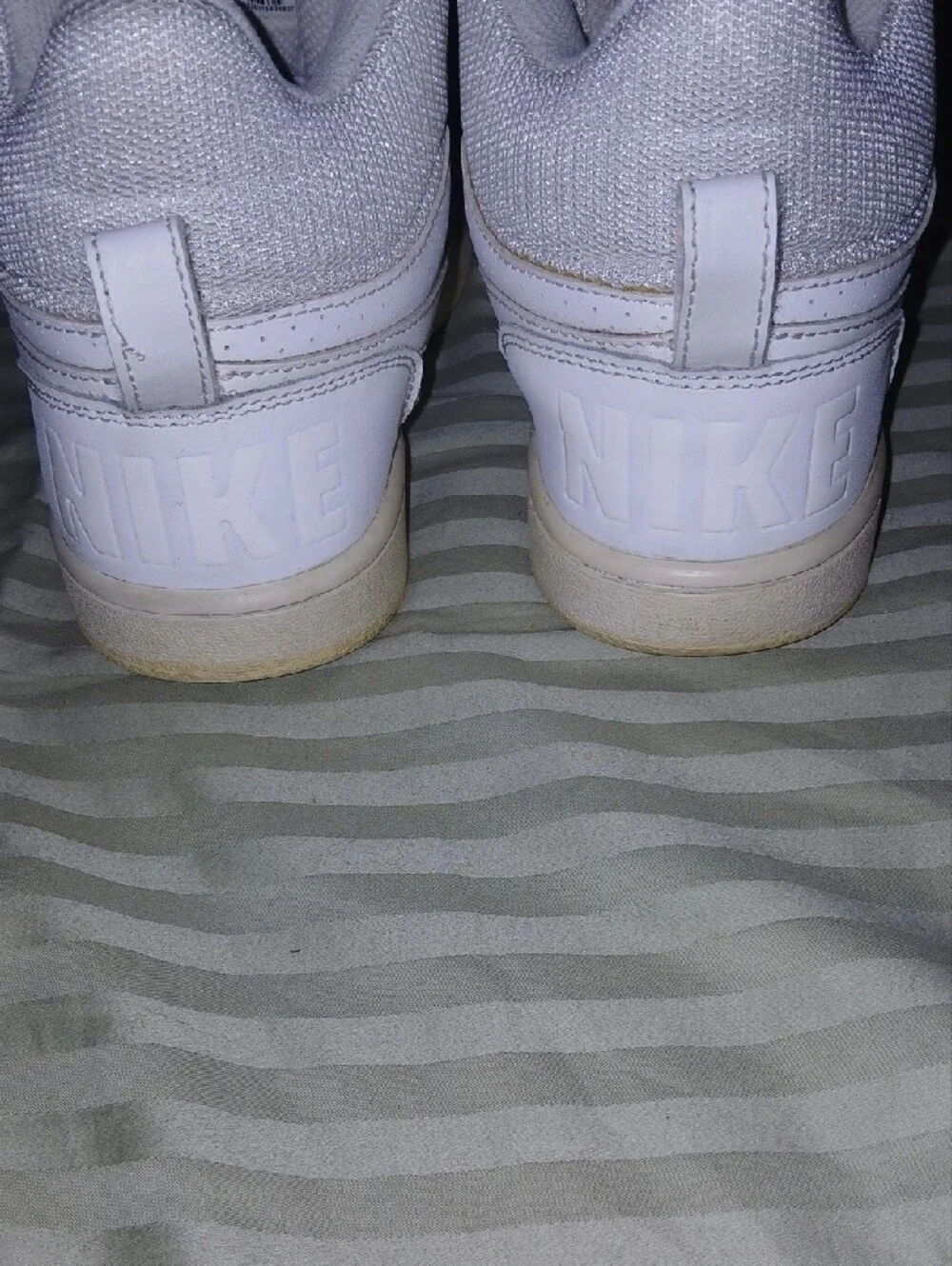 Womens Nike Court Burrough Mid Triple White Hi Top Sneakers Sz: 6.5
